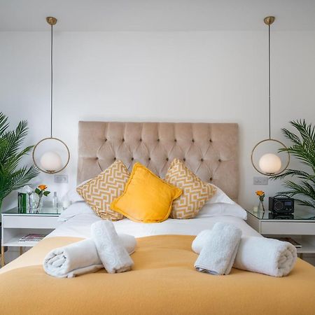 לונדון Captivating Apartment In Shepherds Bush מראה חיצוני תמונה