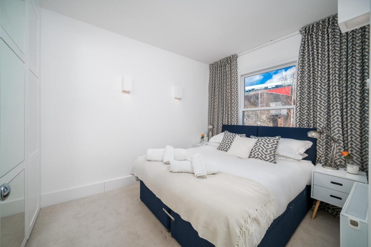 לונדון Captivating Apartment In Shepherds Bush מראה חיצוני תמונה